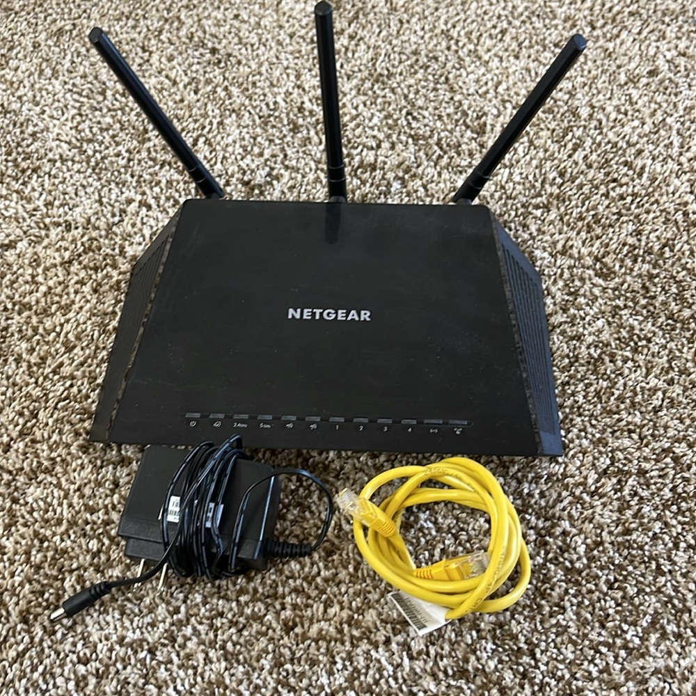 Netgear R6400v2 Router - Picture 4 of 4
